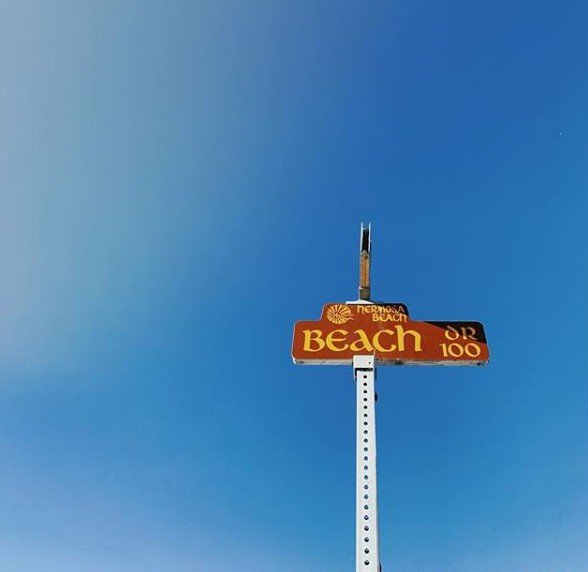 HotelHermosa's tweet photo. Just in case you needed a sign to book that vacation!😎
📷--->@amandasains https://t.co/WlNIl2iWjo