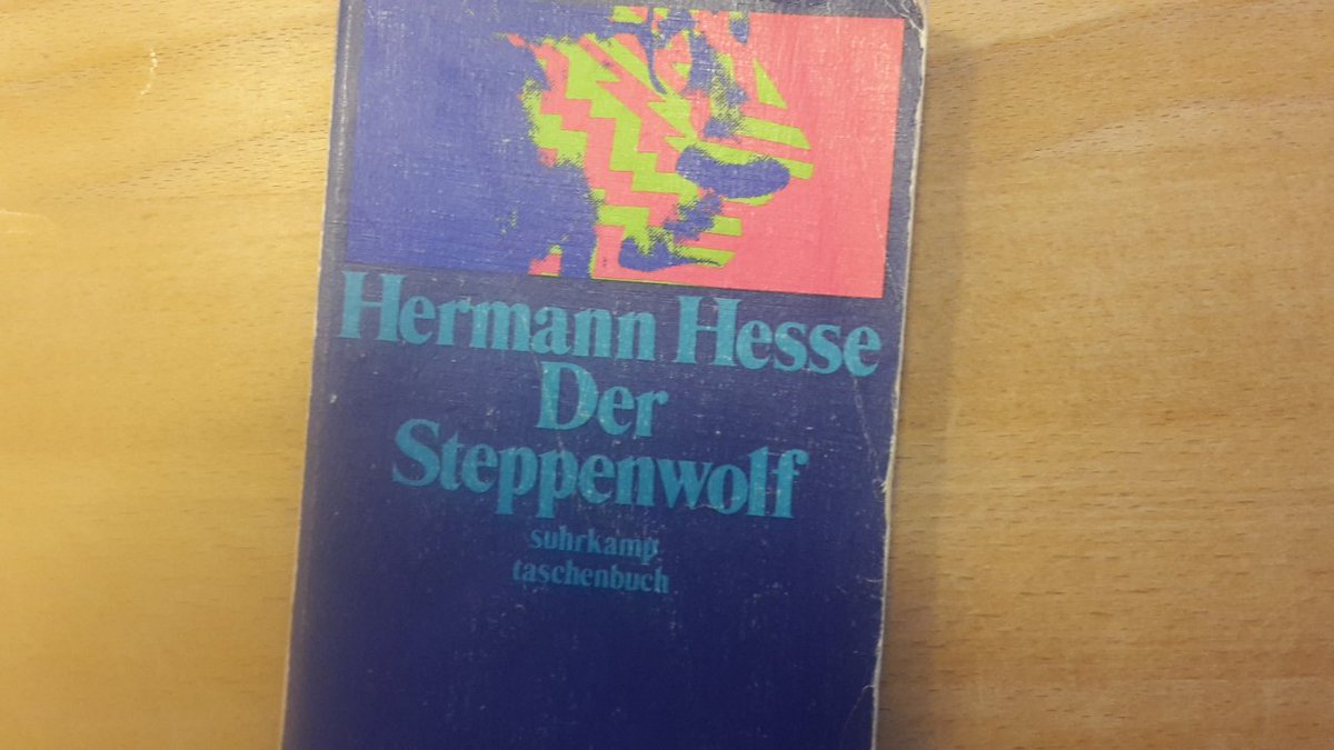 MarcoBehringer's tweet photo. Tag 4 von 7  #bookchallenge
Jeden Tag wird das Cover meines Lieblingsbuches gepostet, ohne sonstige Worte.

Ich nominiere @der_Trashtester 

#HermannHesse #DerSteppenwolf #Literatur https://t.co/Mip9NYBVZM