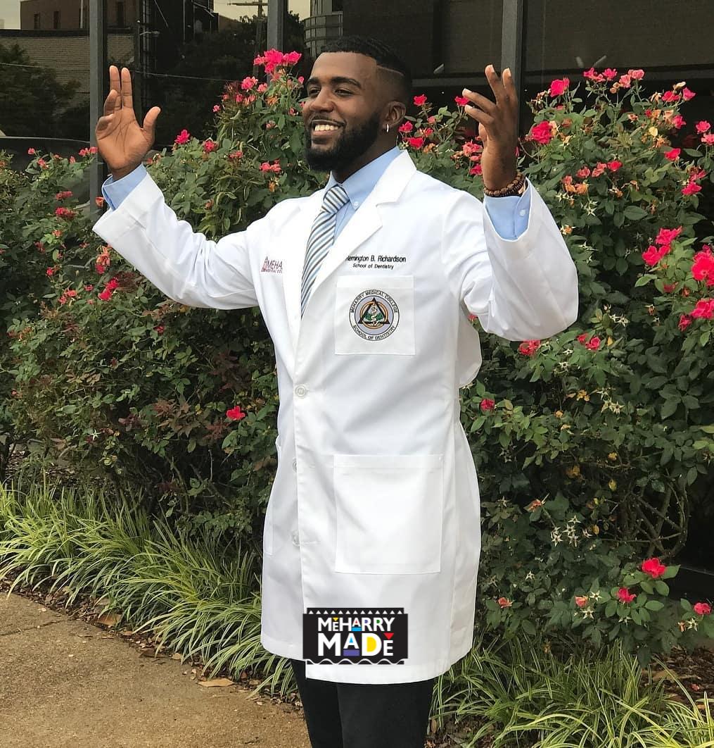 MeharryMade's tweet photo. #Meharry_rys19 #MeharryMadeMagic Repost from hbcualum: Black Dentists, White Coats ✊🏾 @XULA1925 alum & @MeharryMedicalCollege
Dental student @remricheffect -
#HBCU #BlackDentists
#MyHBCU #DaBruhz
#HBCUGrad #BlackCollege
#HBCULove #HBCUAlum https://t.co/VyWE9u3t6l
