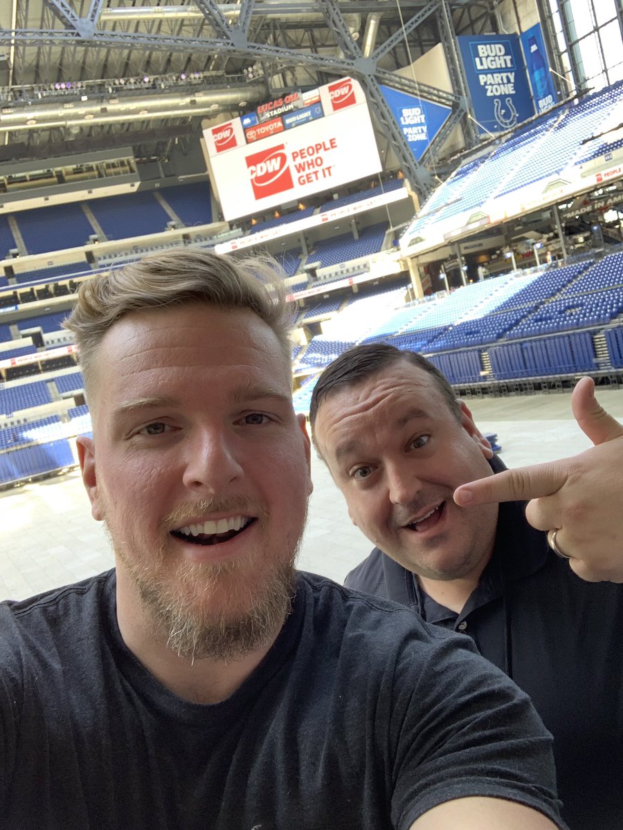 Schurger84's tweet photo. Got to meet one of my favorite players of all time. Thanks @PatMcAfeeShow! #HCIC https://t.co/TnA6T6wjHM
