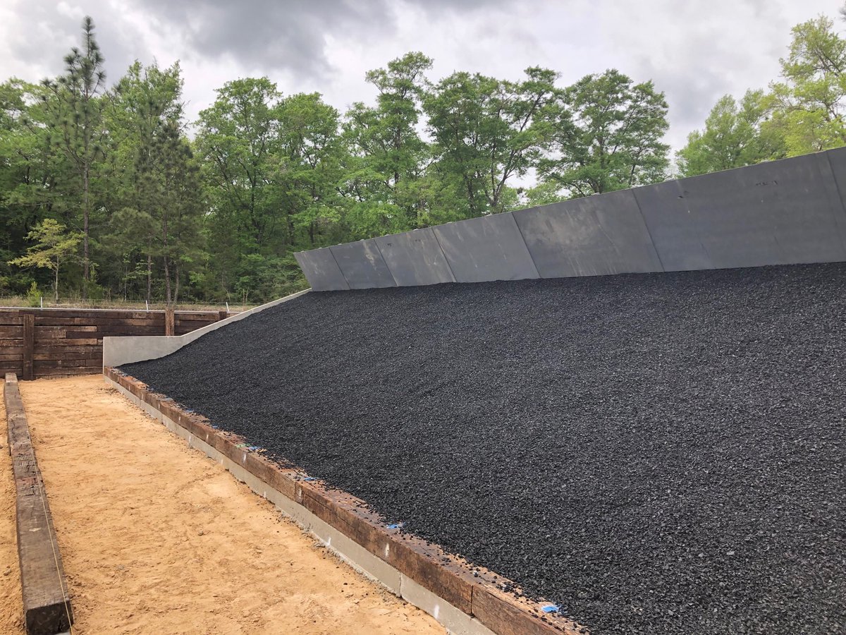 gunrangebuilder's tweet image. Okaloosa County Sheriff’s Range #1 &amp;amp; #2 complete.  Custom concrete slope Rubber Berm Backstop #gunrange #rubberberm