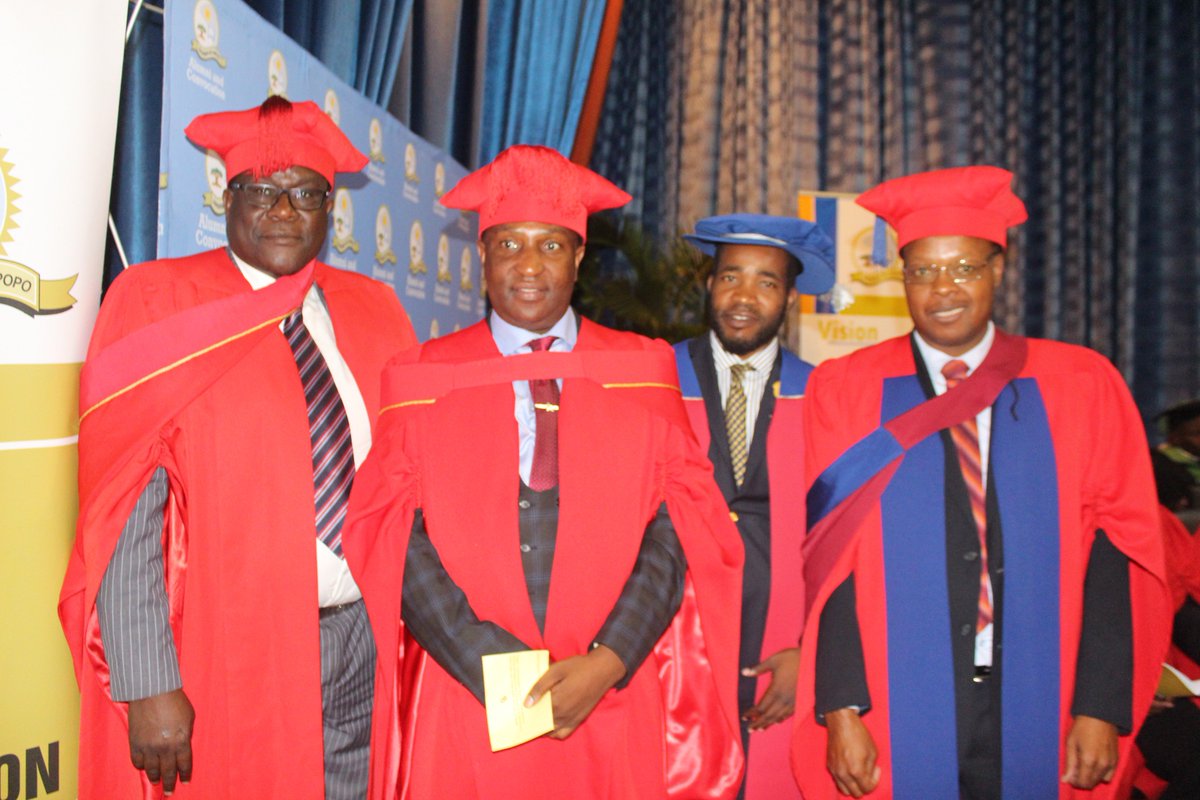 ULvarsity's tweet photo. Dzaga Takalani Victor graduate Doctor of Administration, Discipline: Public Administration
Thesis: "Communication Tools for Enhancement of Effective Management and Governance at Institutions of Higher Learning: A case of the University of Venda."
#UlAutumnGrad2019 https://t.co/tvhmhkeE18