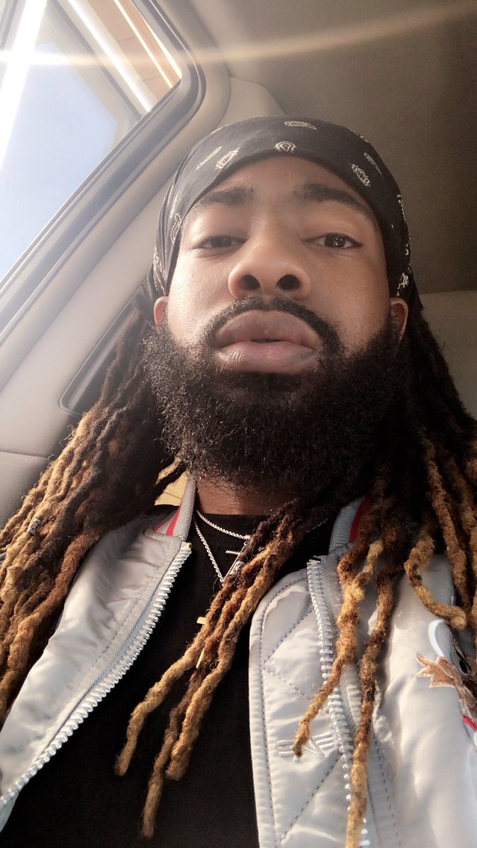 HonchoWick9's tweet photo. Mann Fucc that !!! Pull up at the DoGHouse Thursday night !! Y’all know y’all ain’t got shit else to do 🤷🏾♂️ everybody &’ they moma Gone be out dey , come show my boi @theplug_5 some love for his last party 💯💯 #TheFinaleOfTheGoats #Studio378 #Sumpter #SC #ImFromTheSwamp‼️ https://t.co/ot350ZdlRV