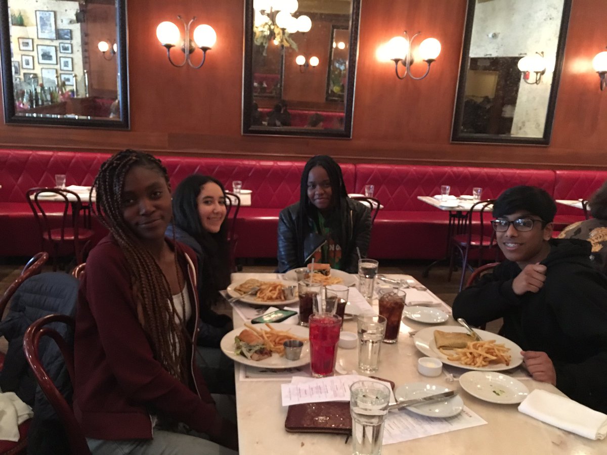 maestrofpm's tweet photo. Le Papillon at #cinemaartscenter and dejeuner at #brasseriecassis with Madame Ben-Moussa’s French students https://t.co/YKL6gxHJ7a