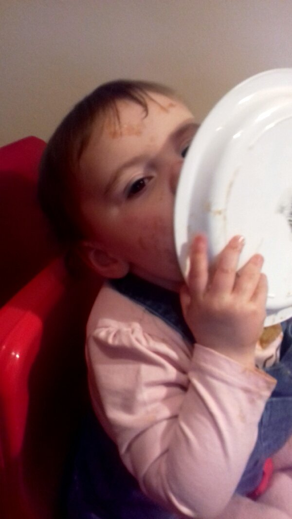 JoshJordanBun's tweet photo. My daughter is disgusting 😄 #lovesherfood #messykid https://t.co/uCMnnxthPE