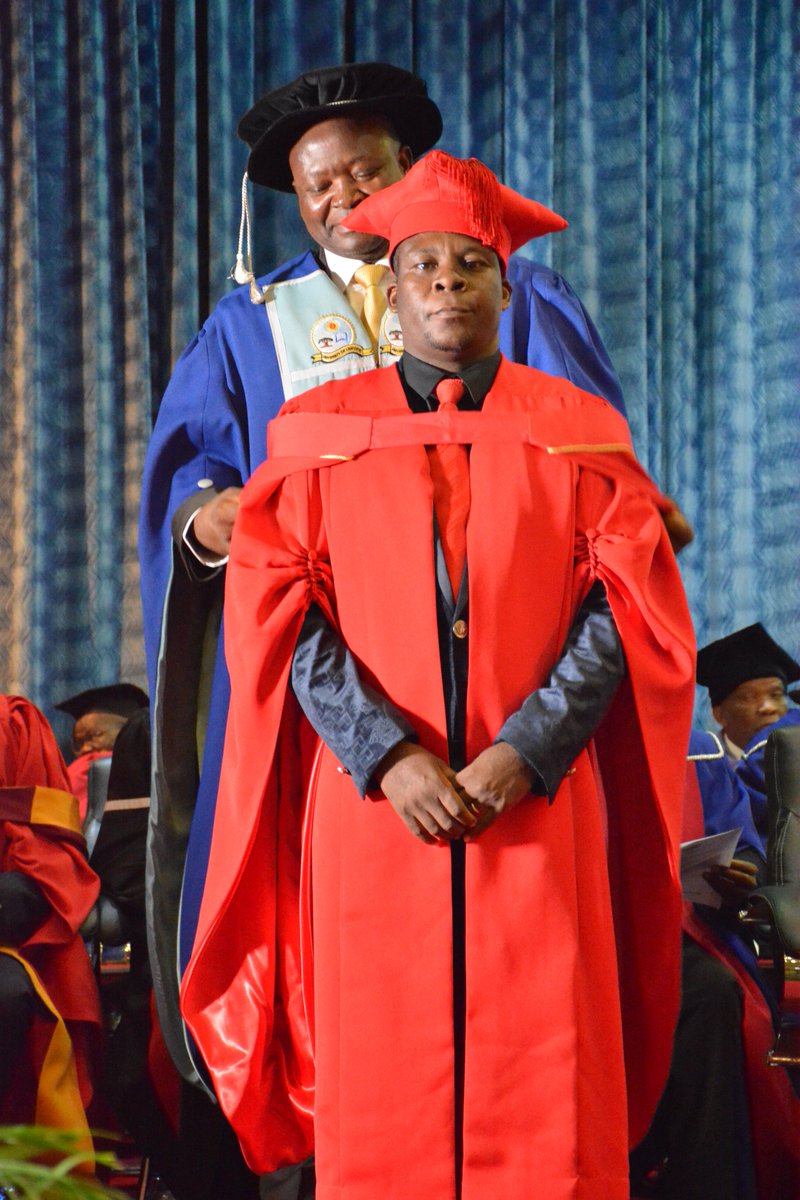 ULvarsity's tweet photo. Masocha Reginald graduate Doctor of Commerce
Discipline: Business Management
Thesis: "Isomorphism and sustainable development practices of small businesses in Limpopo Province, South Africa."
Supervisor: Prof O Fatoki #UlAutumnGrad2019 https://t.co/hJ4Cnh68UL