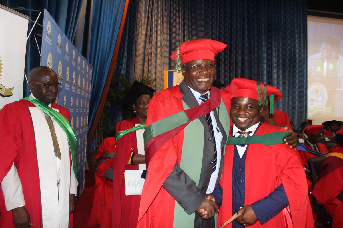 ULvarsity's tweet photo. Dhau lnos graduate, Doctor of Philosophy, Discipline: Geography
Thesis: "Detection, identification and mapping of maize streak virus and grey leaf spot diseases of maize using different remote sensing techniques."
Prof O Mutanga #UlAutumnGrad2019 https://t.co/glgSvI1S6d