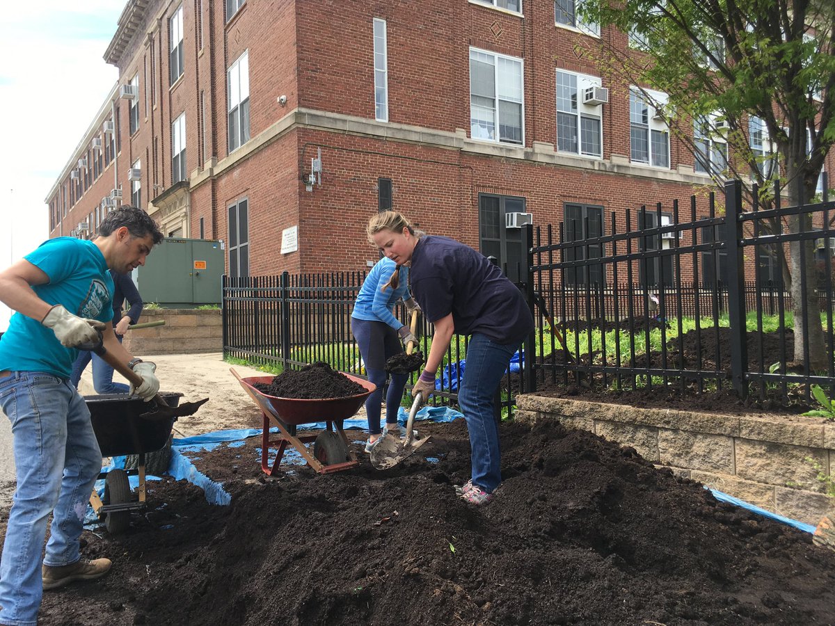 LangleyDCPS's tweet photo. Hooray! The 9 raised beds are full of compost. Thank you to @dawn_madura @mrprealty @foodprintsdc Julia Hedlund and Jeff Miccolis for preparing the garden for Langley students. #eckingtondc #bloomingdaledc #langleyelementary #garden #kids #healthyeating @dcpublicschools https://t.co/yUaAlPrdve