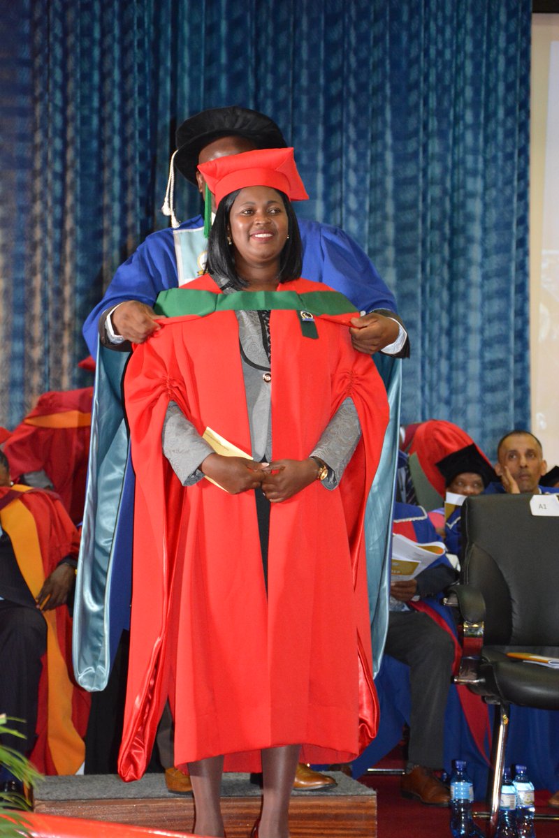 ULvarsity's tweet photo. Bopape-Mabapa Moshibudi Paulina graduate discipline of Plant Production Thesis: "Yield characteristics, carbon capture and chemical composition of Moringa oleifera under diverse planting population and agro-ecological conditions of the Limpopo Province." #UlAutumnGrad2019 https://t.co/i3EpqMv4LV