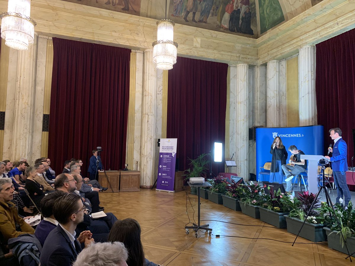 Ravie de participer à la fête des entrepreneurs 2019 de <a href="/RE_ValDeMarne/">RE Val de Marne</a> dans le magnifique hôtel de Ville de #Vincennes