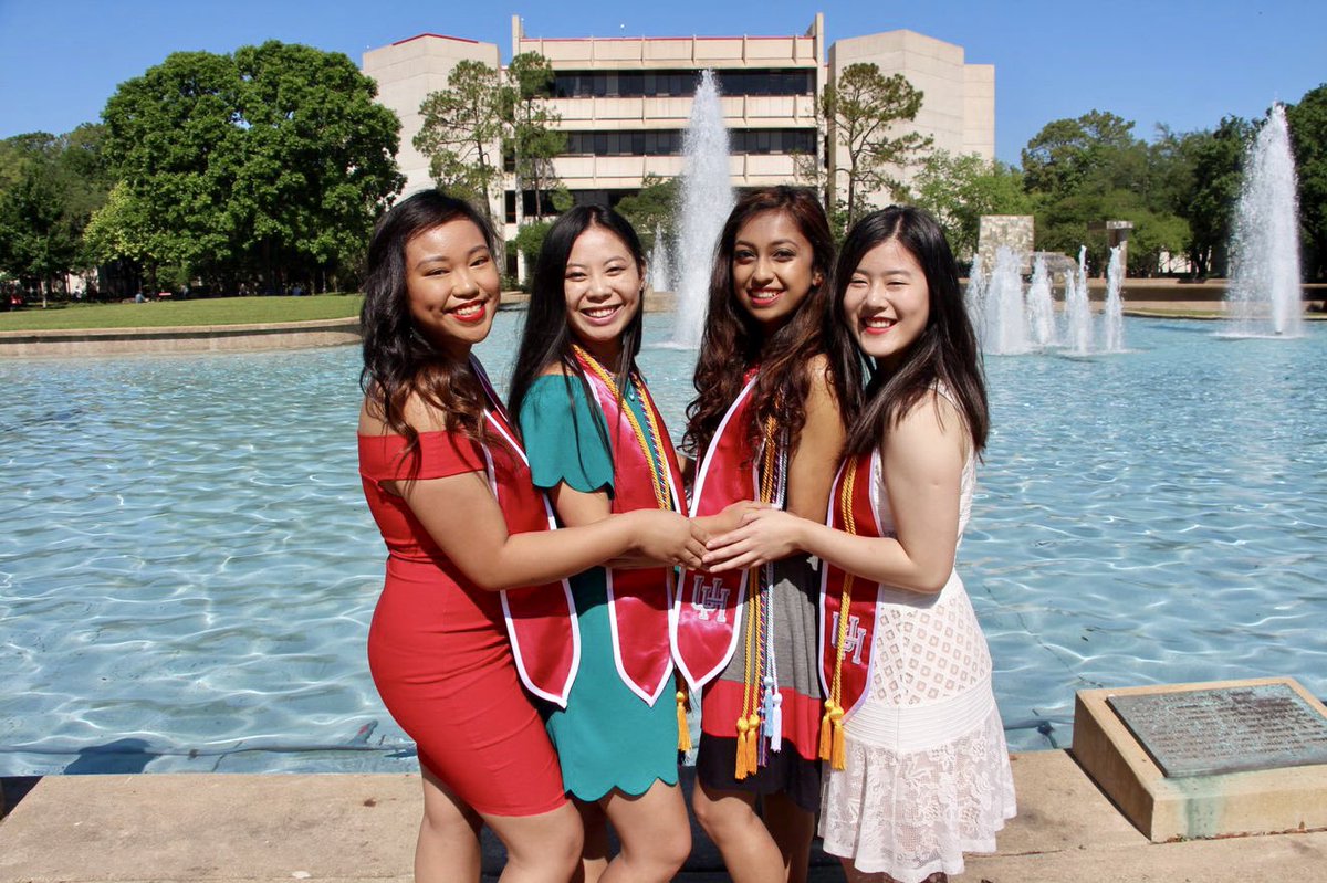 UH_Housing's tweet photo. Attention all graduating @UHouston residents! We’re celebrating you by providing FREE #GraduationPhotos April 22-24.🎓

Reserve your spot now: https://t.co/50IenJHwmc https://t.co/IZxIvlw5fC