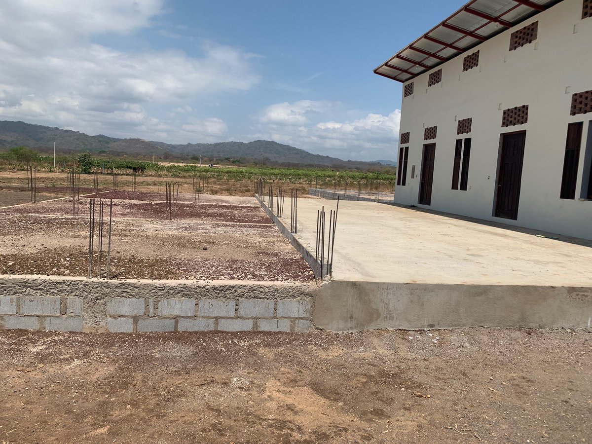 ZCHSHaiti's tweet photo. From Scott at @REAPGranada Hello!  All done. Now waiting in the next phase of building the walls!!!  Thank you so much for everything. We appreciate all that your team did and we loved having everyone here. It was a blessing. https://t.co/YuHrqMYD95