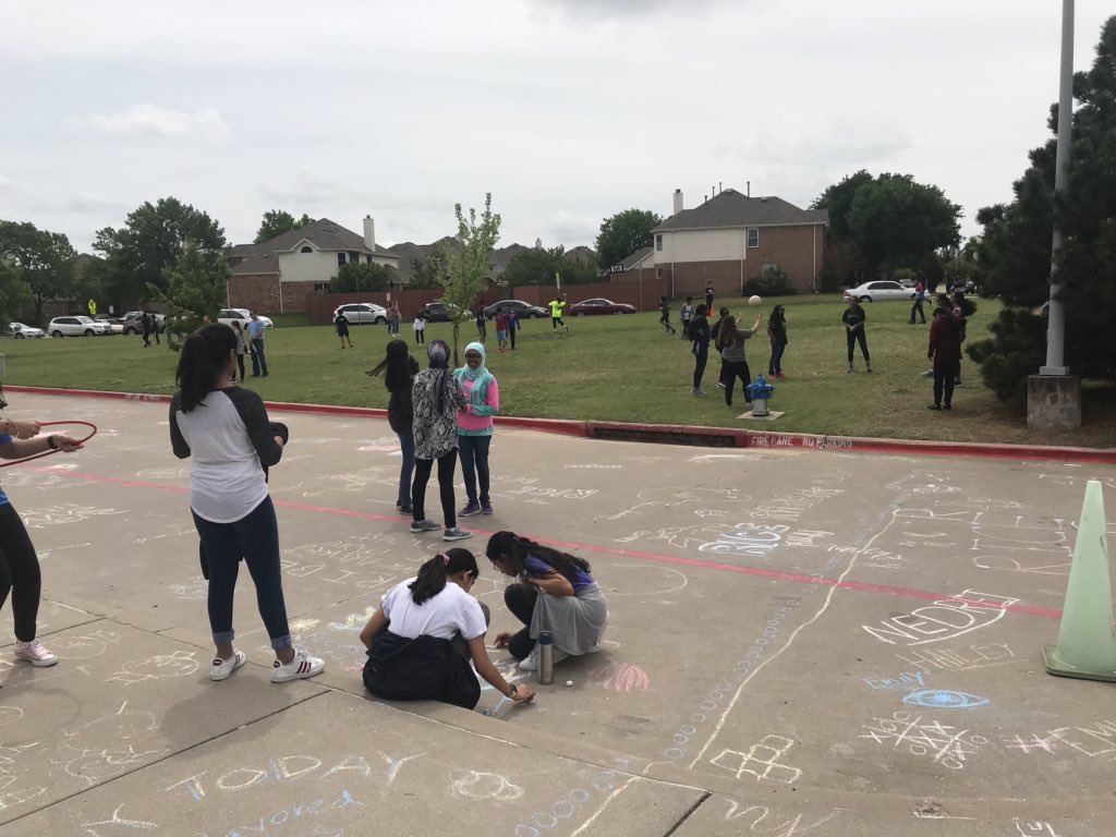 RiceEnglish7's tweet photo. So much Block Lunch fun!! https://t.co/gkLVhEvqcp