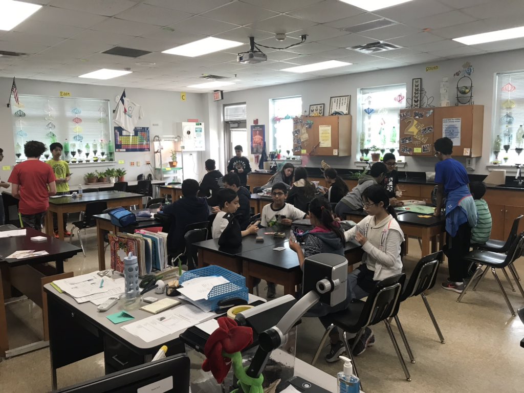 RiceEnglish7's tweet photo. So much Block Lunch fun!! https://t.co/gkLVhEvqcp