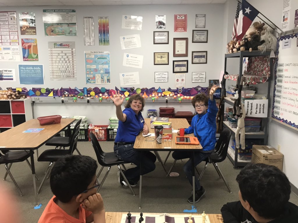 RiceEnglish7's tweet photo. So much Block Lunch fun!! https://t.co/gkLVhEvqcp
