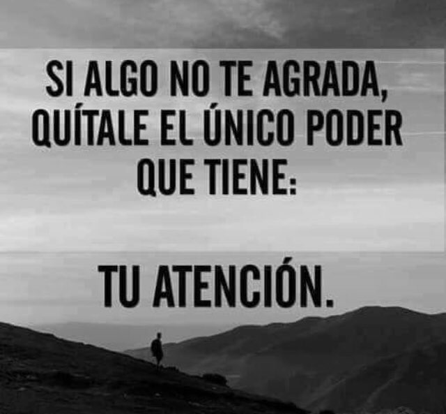 MARTHAAA_GDL's tweet photo. Paso a saludar 😘💜🙌🏻
#ChambaTime 😃🙋🏽♀️
A mí siempre me toca trabajar mientras los demás vacacionan.
Y me toca vacacionar cuando los demás trabajan.
Que la pasemos bien 😊✌🏻
#Bendiciones 🙏🏻🕯🕊 https://t.co/ayJYWEvZ6m