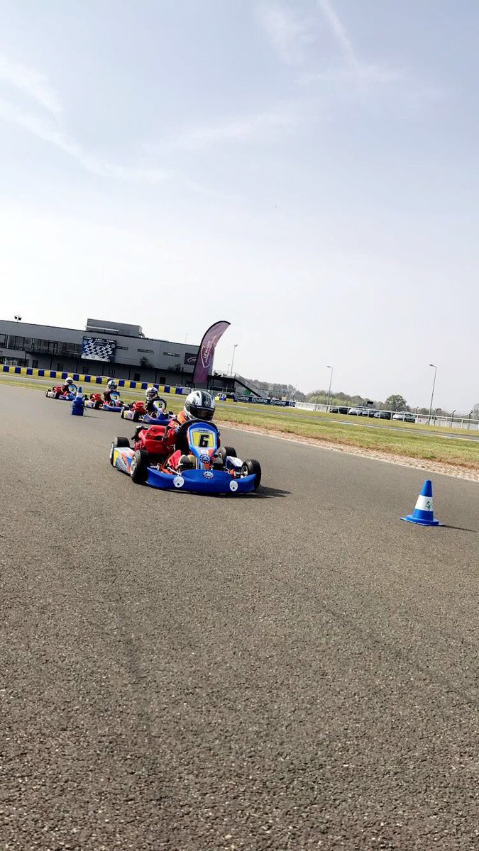 SRPCompetition's tweet photo. Noa 9ans, le nouveau pilote SRP à l’École Française de Karting 🇫🇷

🔗 https://t.co/ga4wYwTXyR https://t.co/RK20lLdkbJ
