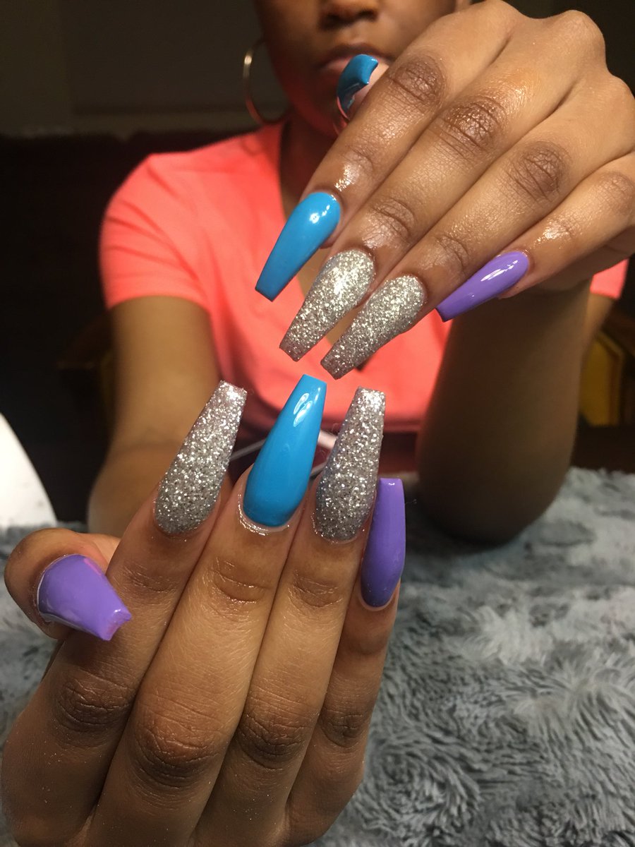 outtheboxnails's tweet photo. NO LIFTING, NO BROKEN Nails.. WHY haven’t you booked with me ?? #toledonails #bowlinggreennails https://t.co/D7OadSlESa