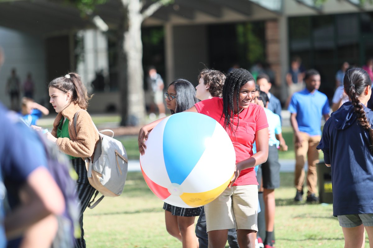 TrinityPrepFL's tweet photo. Thank you, TPO, for yesterday's bubbly #SaintStop! https://t.co/gKTkZ5j7wA