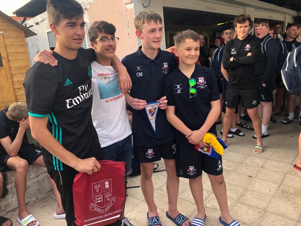WGSFootball's tweet photo. Great hospitality after the match today. Thanks to Sport Clube De Frielas for hosting us. A very enjoyable experience for the players and staff. #Lisboa2019 @woodhouse_grove https://t.co/3iMcf5jD9Q