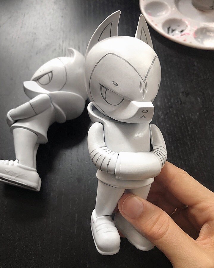 harlow_bear's tweet photo. #wip Wolf pack! @quikijiki x @gorgocho #Ukiuk figures for an upcoming show @_myplasticheart🐺 https://t.co/pnVouMKLn3