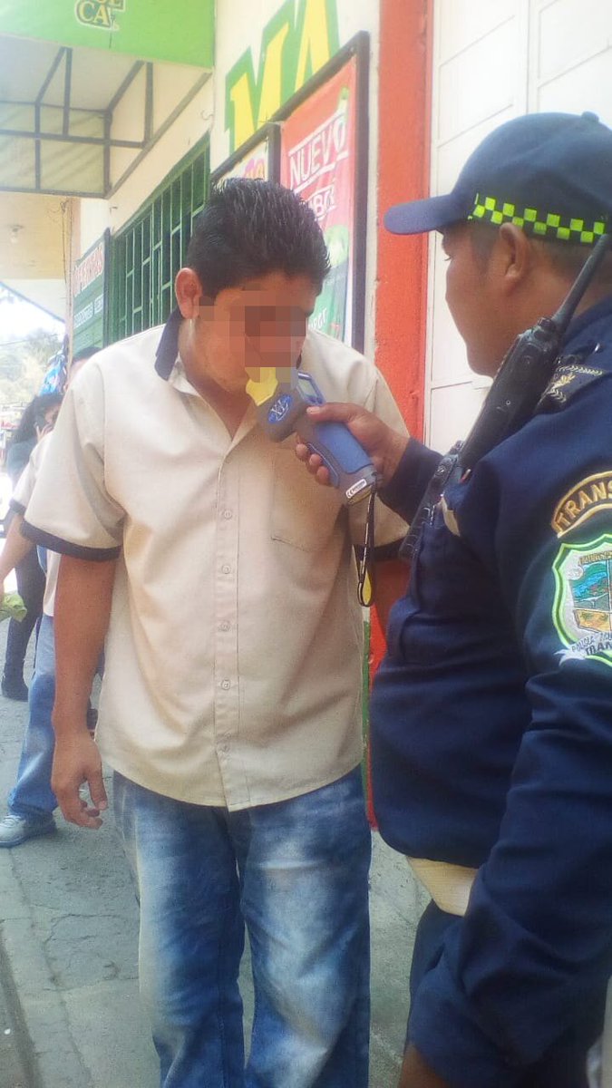 PMTVILLACANALES's tweet photo. #TráficoVc

#PmtVc se encuentra realizando pruebas de #Alcoholemia a los transportistas con la finalidad de prevenir hechos lamentables de tránsito asi mismo se verifican documentos y equipamiento básico.

Por el respeto a tu vida y a la de los demás #PmtVc. https://t.co/YaddFlyV79