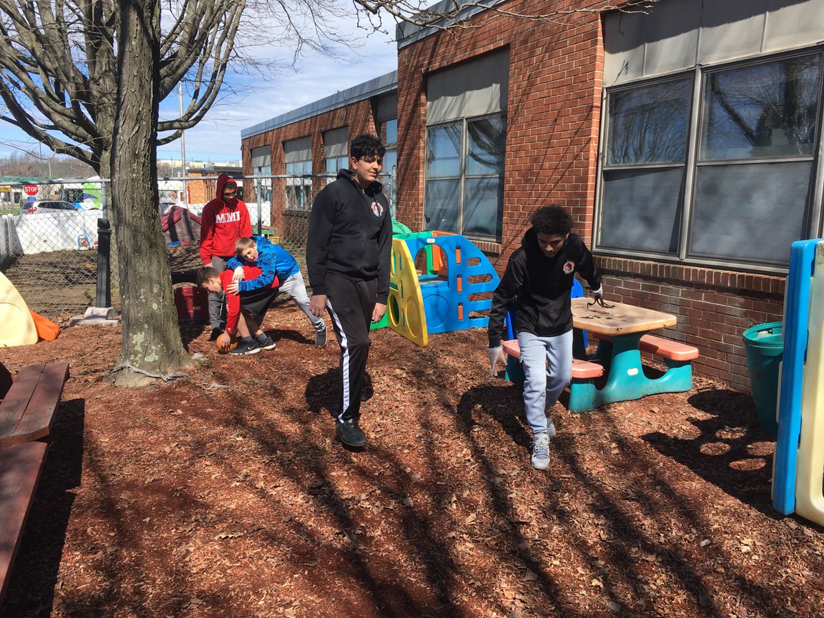 HazletonYWCA's tweet image. One of the Greatest Gifts You can give is your Time. Go MMI Prep School in Freeland Pa For MMI Community Services Project At The YWCA. Amazing job you guys. Thanks much!!!