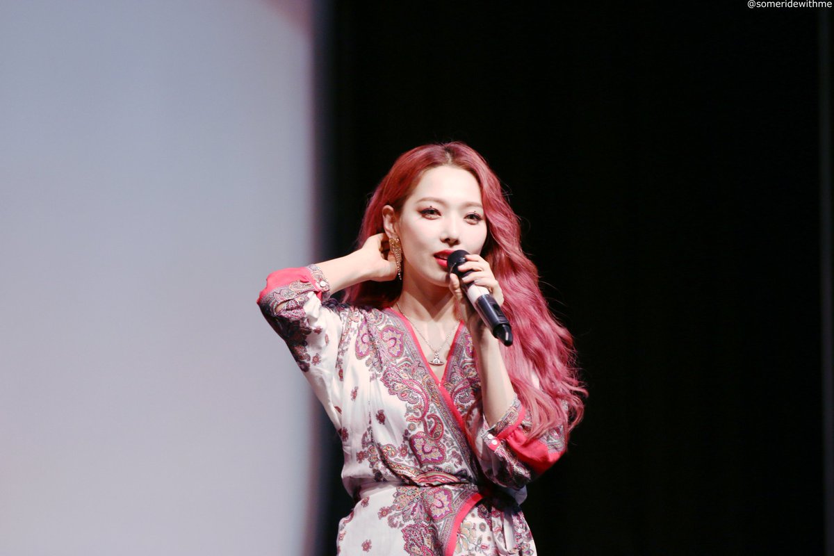 someridewithme's tweet image. 190414 KARD 팬싸
#KARD #카드 #BombBomb #밤밤
#전소민 #SOMIN