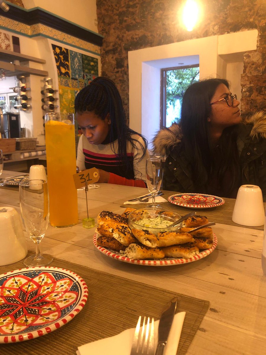 Grazie ad Hamed per averci ospitati e per aver raccontato la storia del suo #ristorante, in cui il cibo, attraverso i sapori, veicola storie di uomini, popoli e di #imprenditorialità! #OrientExperience #Startup
#Upshift #Catania <a href="/jaItalia/">JA Italia</a> <a href="/UNICEF_Italia/">UNICEF Italia</a> <a href="/UNICEF/">UNICEF</a> <a href="/my_grants/">Mygrants</a>