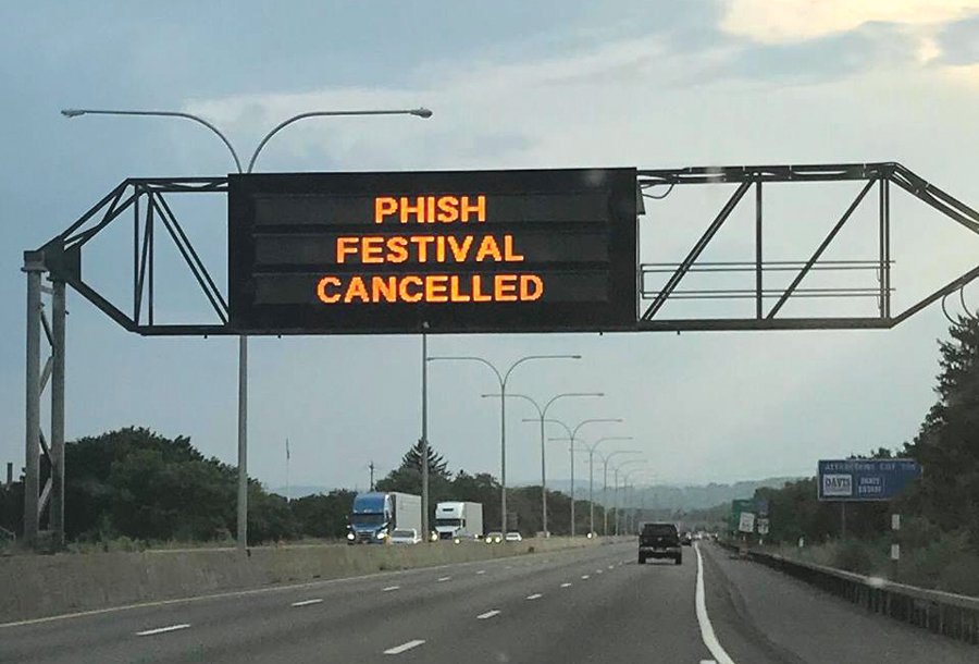 CashorTrade's tweet image. #Curveball? 😜 #ConcertFail