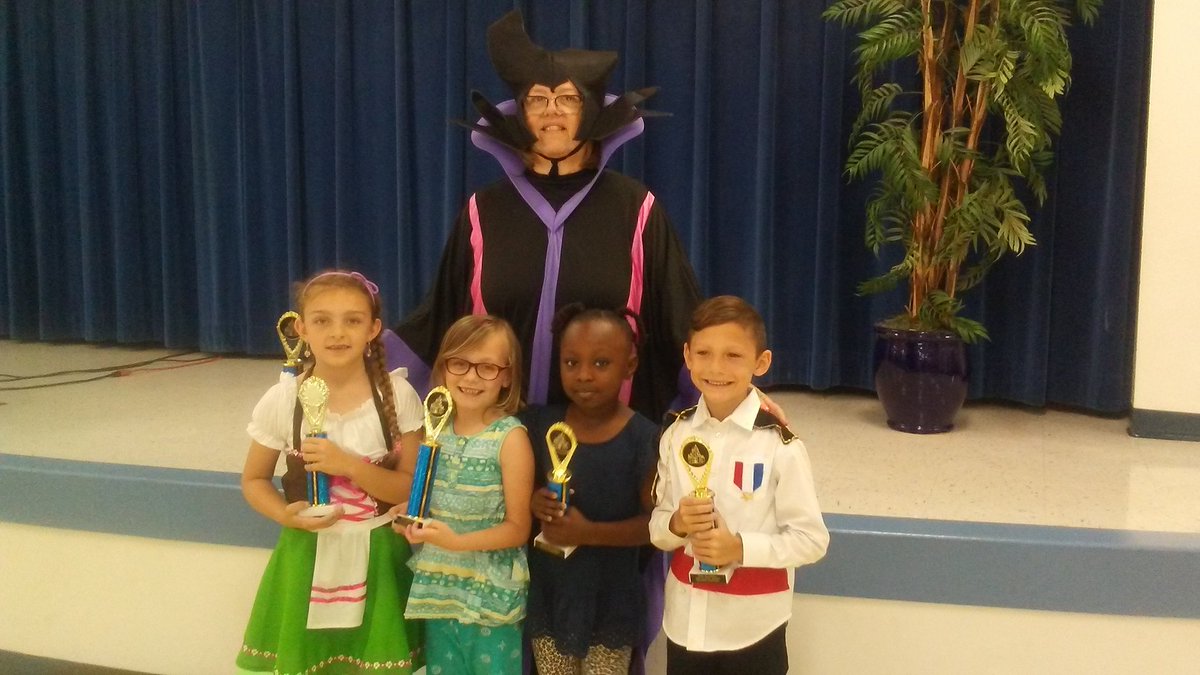 Nelson_Media's tweet photo. Fairy Tale Bowl winners #hubofschool #HCPSNelsonElem https://t.co/I7J0LB2mgV