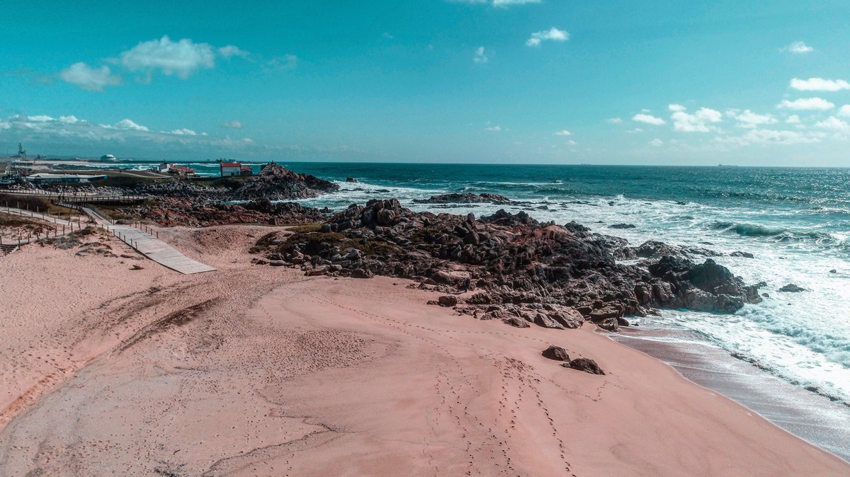 RGProd_'s tweet photo. Ontem gravamos na Leça da Palmeira 👌🏻
Brevemente novos vídeo clips by #RGProd 🎥
________________________________________
#photography #beach #sun #drone https://t.co/AXrWfZ0C5e