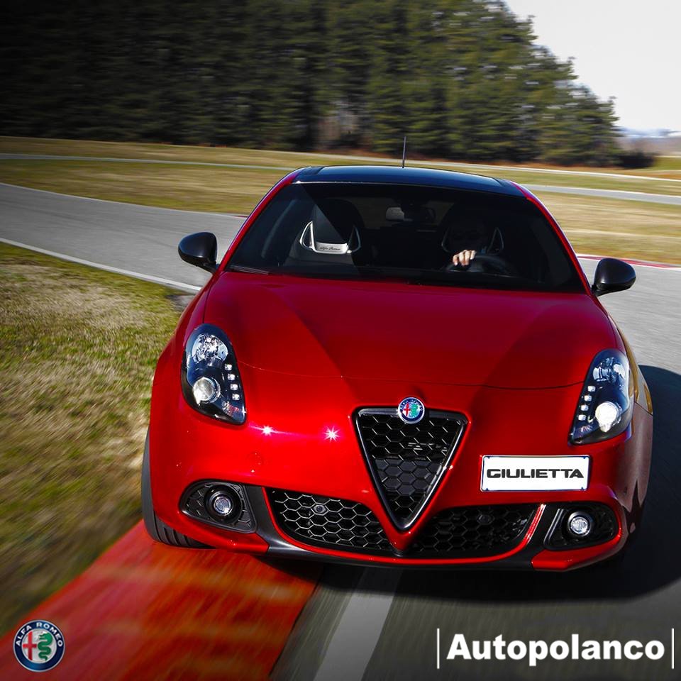 auto_alfa's tweet photo. Belleza y pasión en un solo nombre. Descubre tu próximo #AlfaRomeo https://t.co/TguLoCGkRr