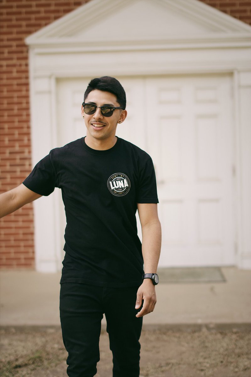 (Retweet)(Support)
New limited addition color way available for the Shotbyluna tee!!

*Limited quantities
*XXL now available 
*Restocked in the black and gold color as well! 

First 10 people who buy a tee will receive a free vip ticket to the upcoming Dfw vintage  show May 19th