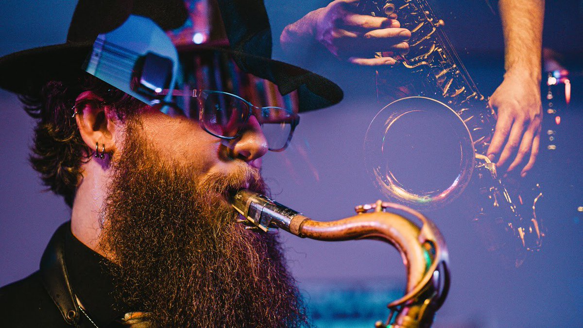 TreeNoLeaves's tweet photo. 2nd collection of stellar shots by Conor Schall from our Grounds For Thought show on April 5th. #treenoleaves #bandphotography #livemusic #psychedelicrock #groundsforthought #korg #saxophone #nordelectro #fenderbass #fenderstratocaster #funk #soul #jazz #jamband https://t.co/WBbnB4KfRL