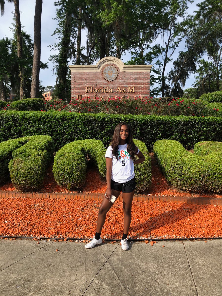 racheldanette's tweet image. Extremely blessed to be able to say that I will be apart of the Florida Agricultural and Mechanical University Cheerleading Team for the 2019-2020 year!! 💚🧡🎀
#FAMU2023 #FamuCheer @FAMU2023 
@RICSPrincipal