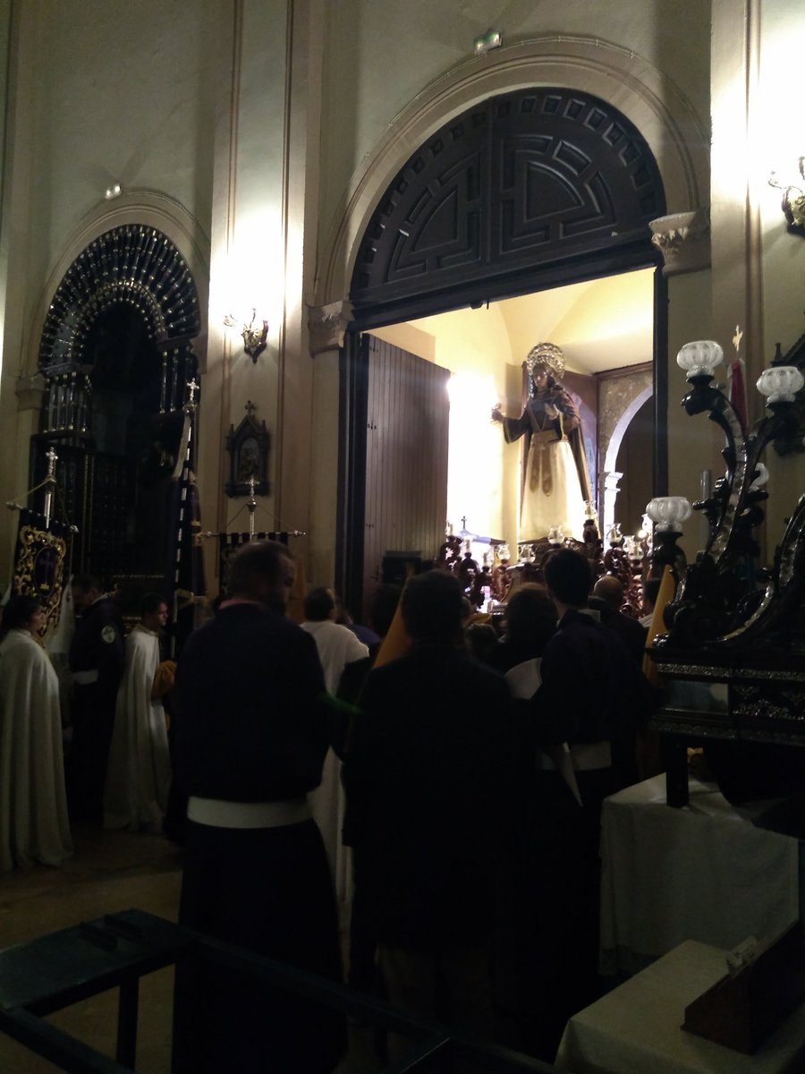 Cristoespejos's tweet photo. Entrando a @igledelsalvador
Termina nuestro desfile del #PerdonJdC , con gran participación de hermanos.
Gracias también a @bandadelasmesas por el acompañamiento musical. https://t.co/1T9C0P84eH