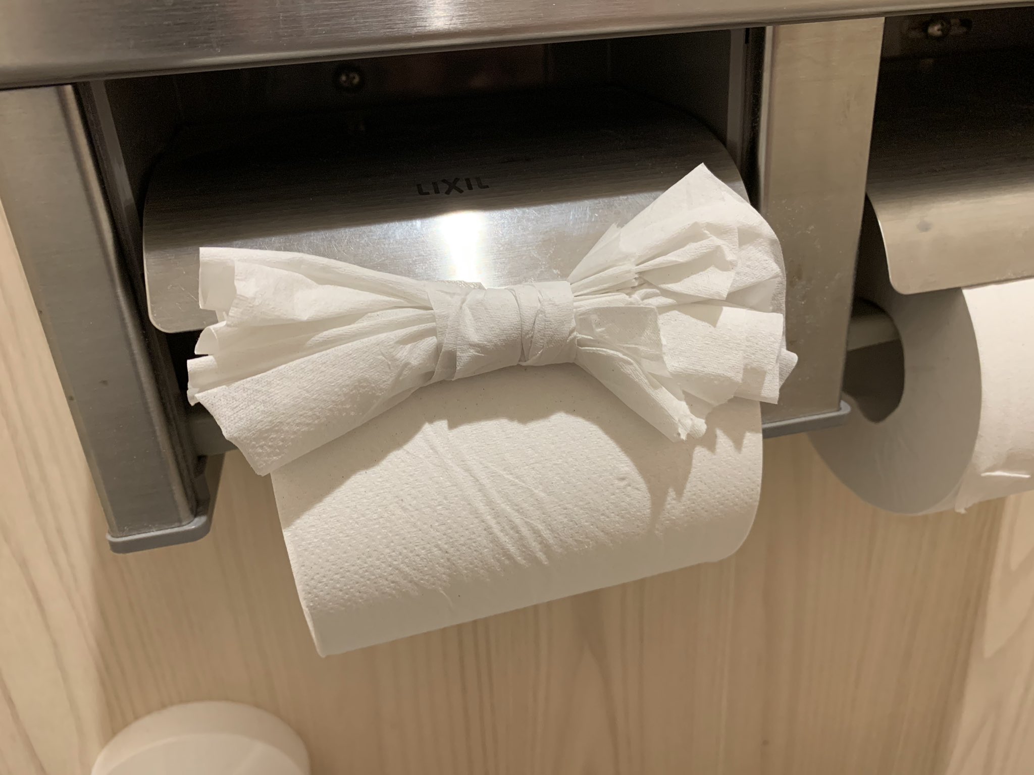 画像 トイレットペーパーリボンにしてるの前遭遇した まじで迷惑 T Co Vvl0hr7sff まとめダネ