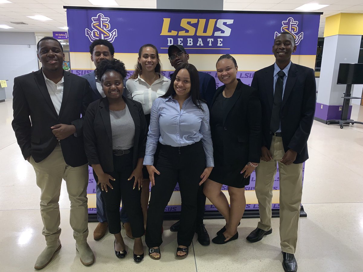 XULADebate's tweet photo. We are so proud of the hard work, perseverance and motivation exhibited by our team during their individual debates! We successfully completed this tournament with amazing records and had two members(Charles Perkins and John Ejim) Break! #GOXU #Debate https://t.co/5Iiigt6kgP
