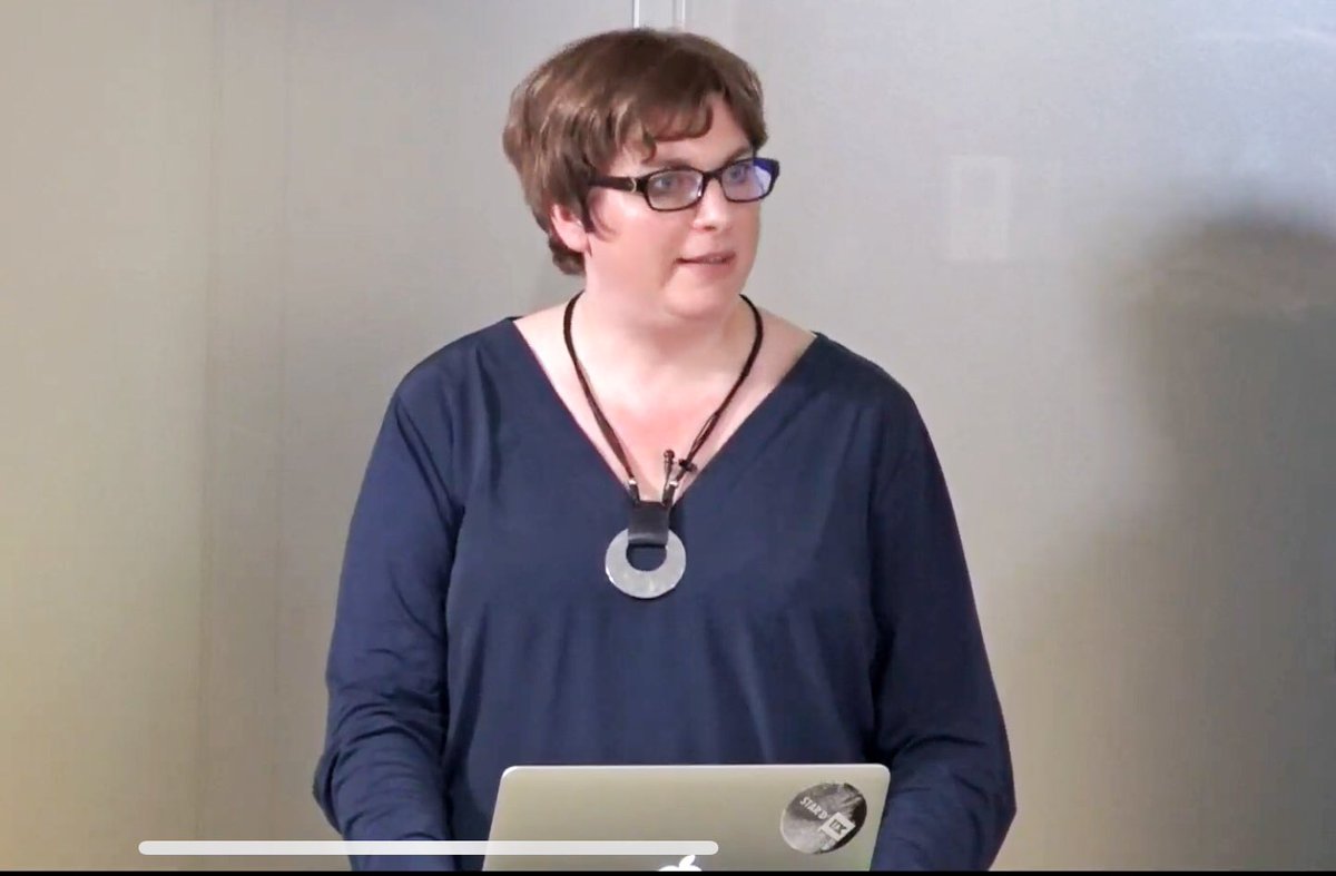 SNCFNumerique's tweet photo. « Mettre en place une #méthode pour cadrer le #projet c’est bien mais il faut qu’elle puisse évoluer » 👩‍💻💡 Sonia Hecquet Lead #UX à la Fab Design SNCF #Meetup @UXRepublic https://t.co/d4vTIog8dm