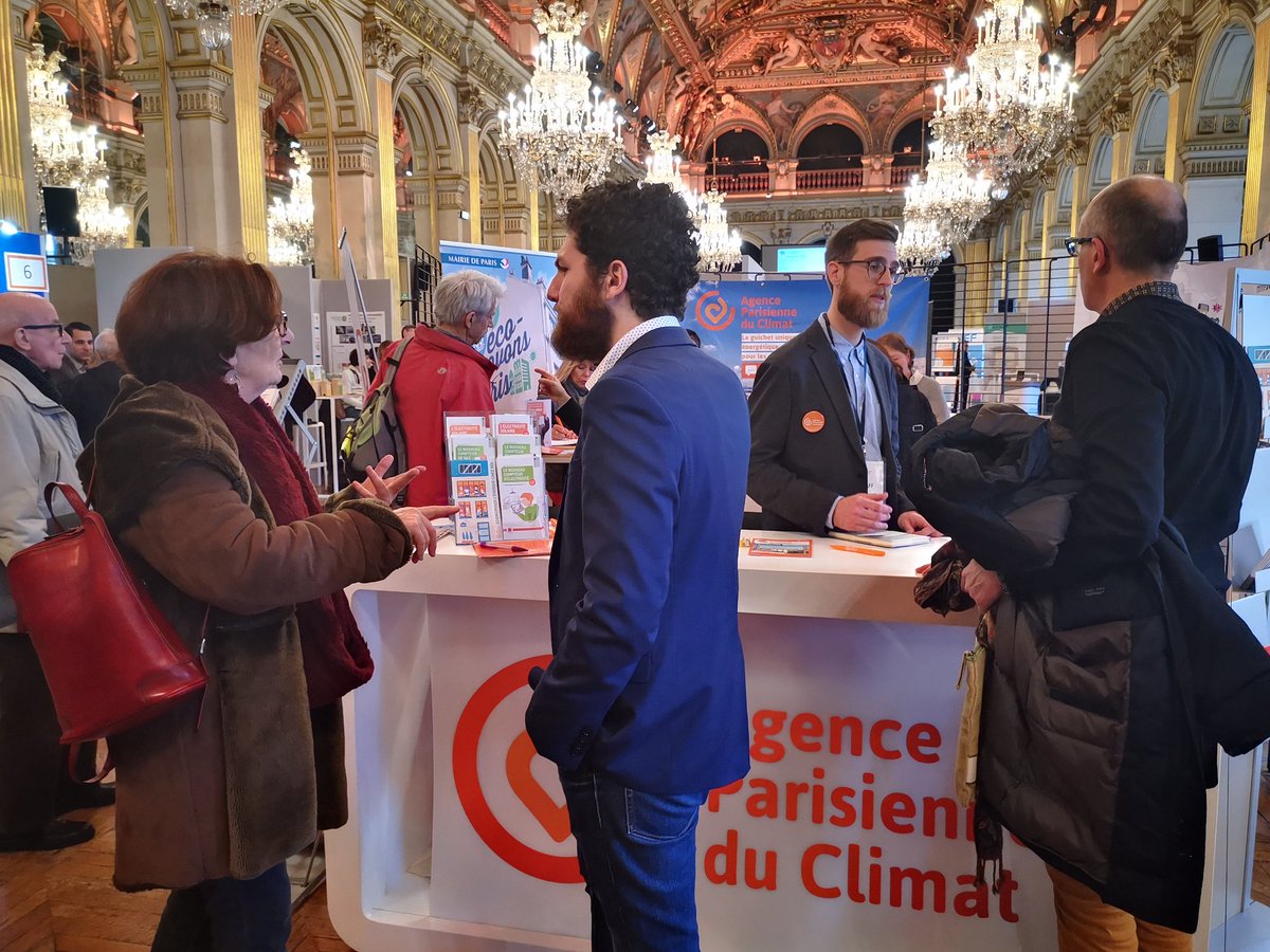 AparisClimat's tweet photo. Le #forumcopro se termine sur les 1er Trophées CoachCopro🏆 de l'Histoire👍🏻 autant de succes stories qui témoignent de la dynamique enclanchée sur la rénovation ! Merci à tous nos partenaires de terrain, le saut d'échelle on le gagnera ensemble ! https://t.co/MyWfOgifHA