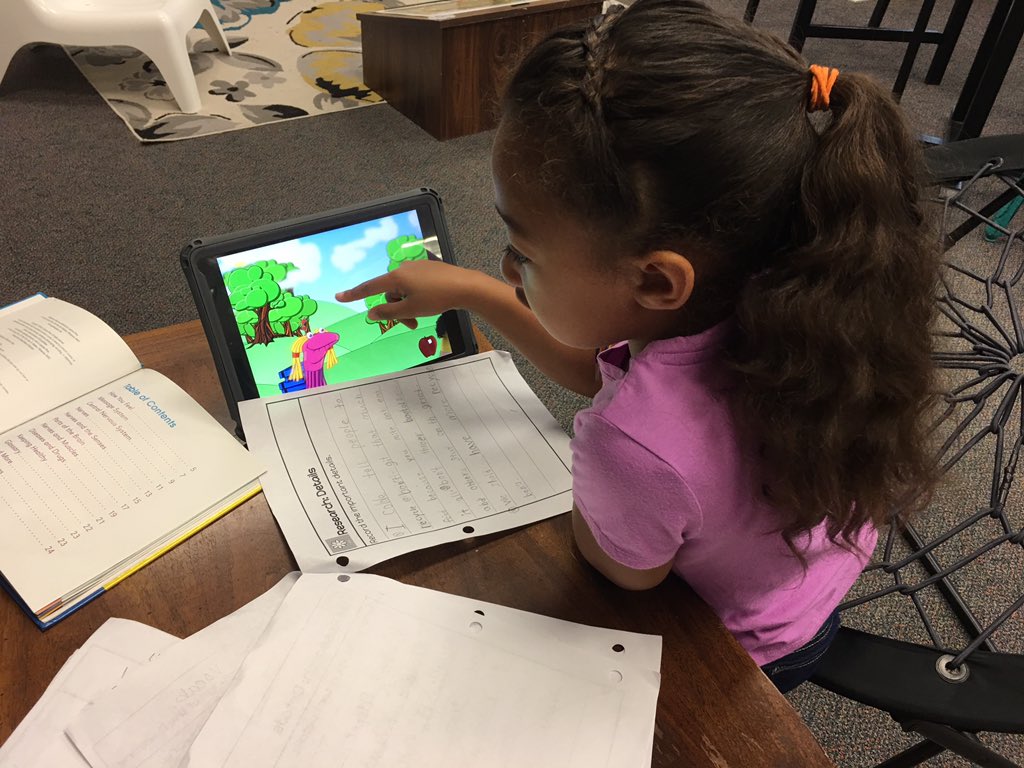 mrsmoorelearns's tweet photo. @RISDGT independent study is coming together. So excited to see these #HPPMBobcats showcase their product choices soon. #RISDGreatness https://t.co/Y63wCLylf4