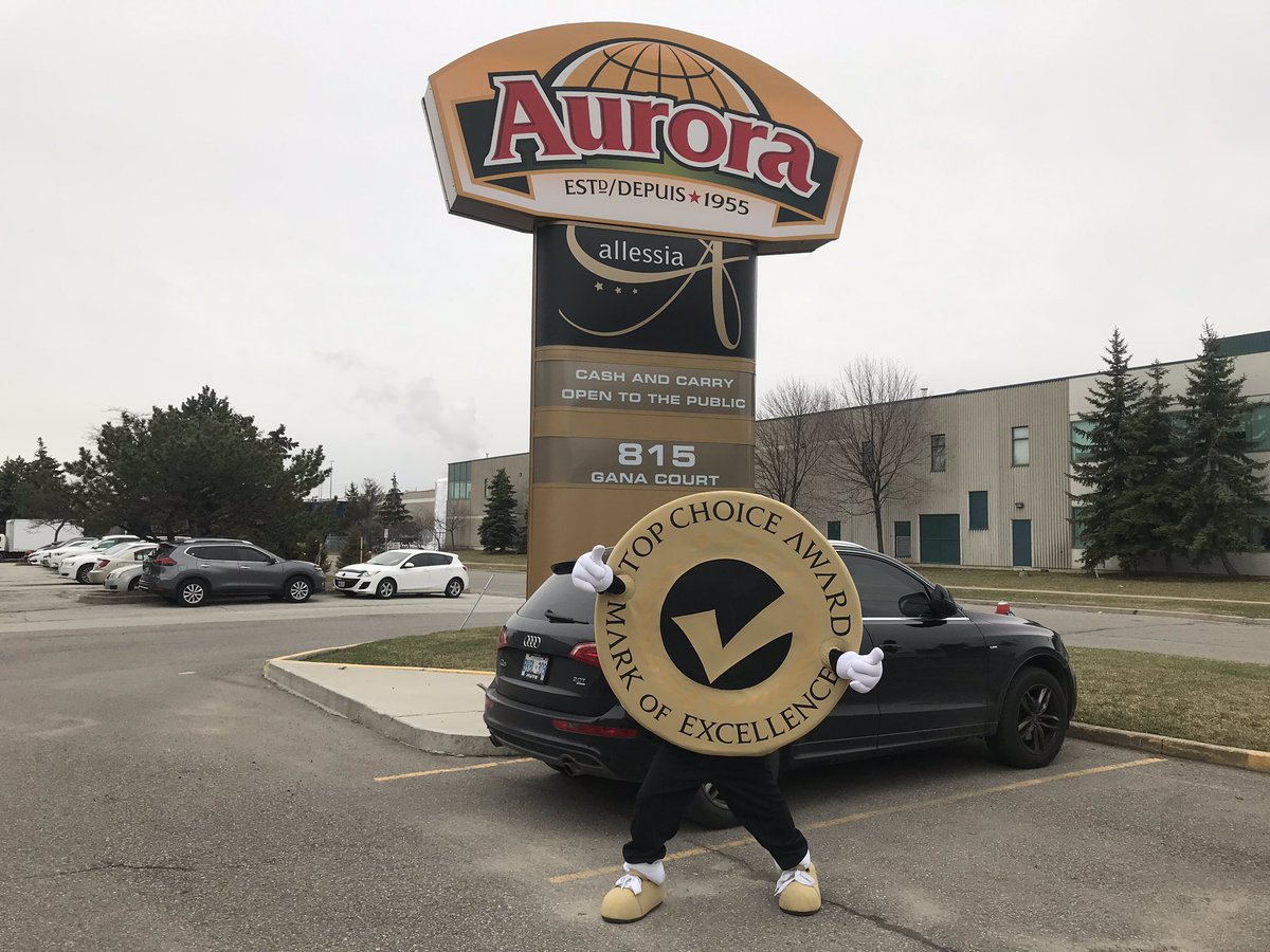 TheRealToppy's tweet photo. What a warm welcome from all the staff at the Top Choice Importing Company of 2019 in the GTA 🙌 @auroraimporting https://t.co/7a2u4BQA7Z