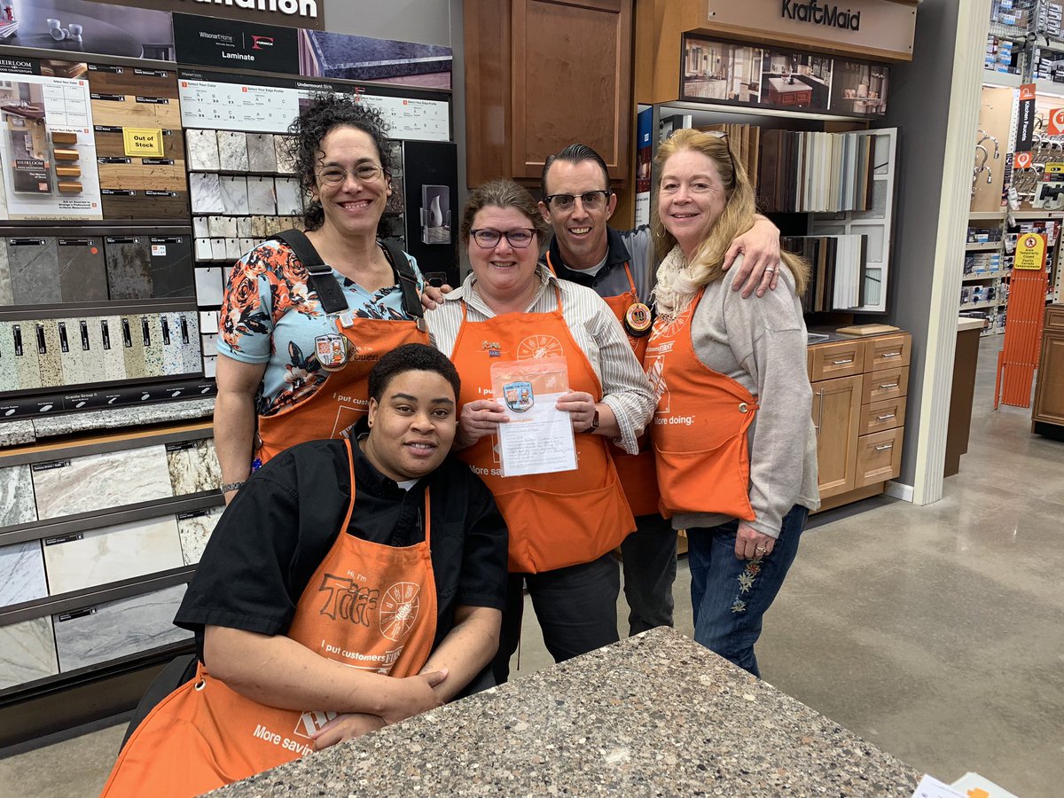 She’s passionate, she’s determined, she cares and she is appreciated by all of us!! Thank you for all you do Joan!! We love you!! <a href="/PabstBen/">Ben Pabst</a> @JohnSharp1518 <a href="/MarkDMiller13/">月月</a>