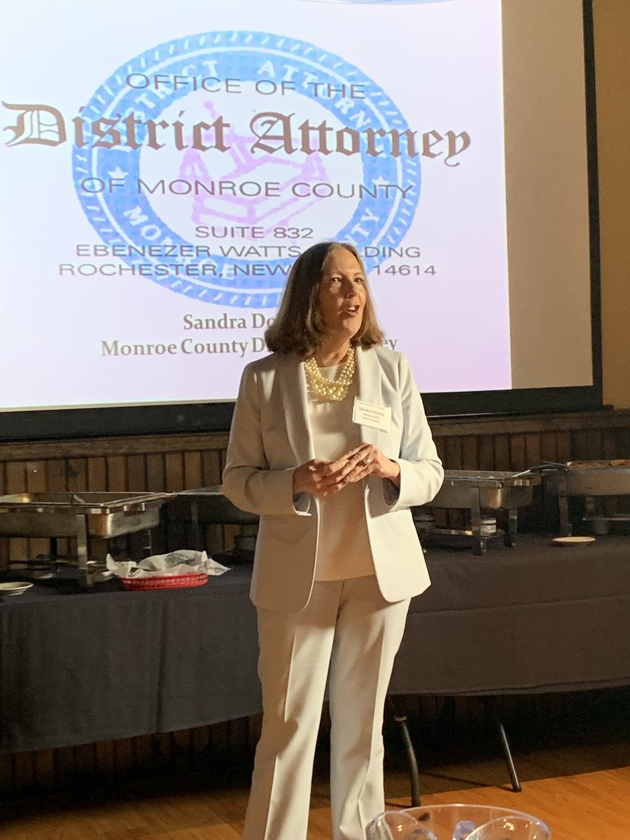 LaurieEnos2's tweet photo. Great presentation at the Gates Chili Chamber by @sandra_doorley. Fascinating to learn all about the DA’s office. #gateschilichamber #monroecountyda https://t.co/PFQUHT9n4X