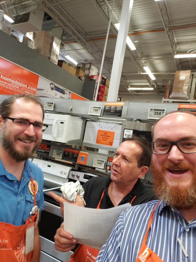 Specialty Tuesday at #HDElCon0486. Cody from #AndrewLauren giving some knowledge. DS Shawn teaching Vince about <a href="/clopay/">Clopay Garage Doors</a>. DS Shawn showcasing #appliancehattrick to Frank.  <a href="/Danielleederks/">Danielle Derks</a> <a href="/micah0486/">Micah Horton (tweets are my own)</a> <a href="/SusanT42880527/">Susan T</a> @depotfan1 <a href="/Alana95540851/">Alana</a>  and Riley. #D60strongandproud