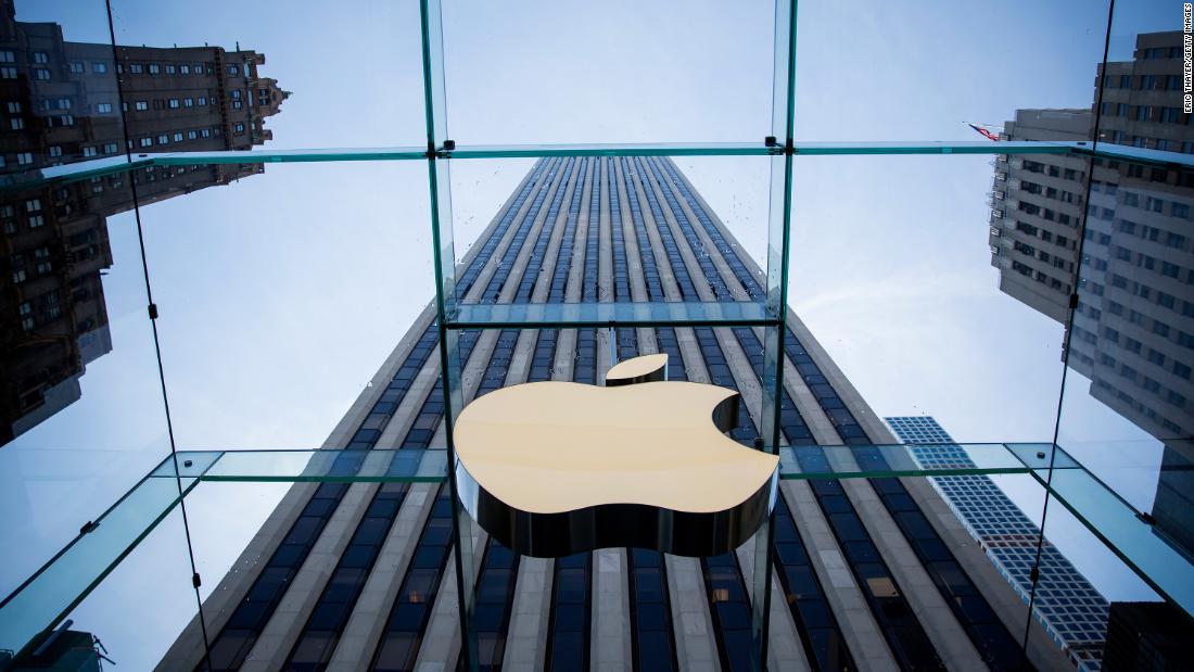 CNNBusiness's tweet photo. JUST IN: Apple and Qualcomm have agreed to dismiss all of the legal battles between the two companies around the world https://t.co/OAdfMM6CWm https://t.co/m56MxrzCsg