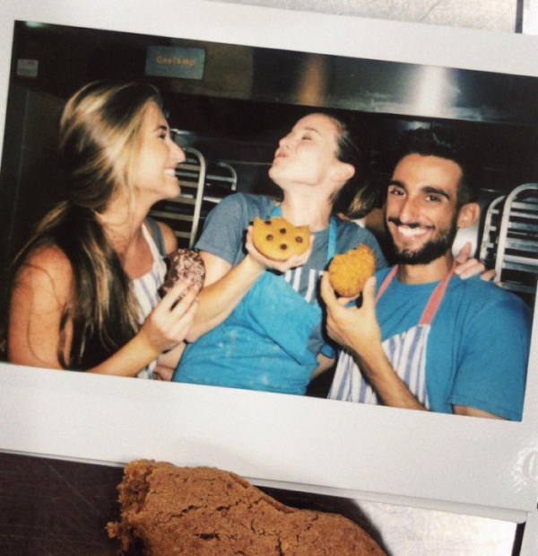 TacosAndTechPod's tweet photo. The #AzTechs behind @SOULMUCHfoods are saving the world one cookie at a time. They've already saved over 7,000 pounds of food by creating delicious, nutritious cookies that are vegan and gluten-free, @SAthniel gives an inside look here: https://t.co/0TL88envzS @FreshBrewedTech https://t.co/UFm8xEDiGm