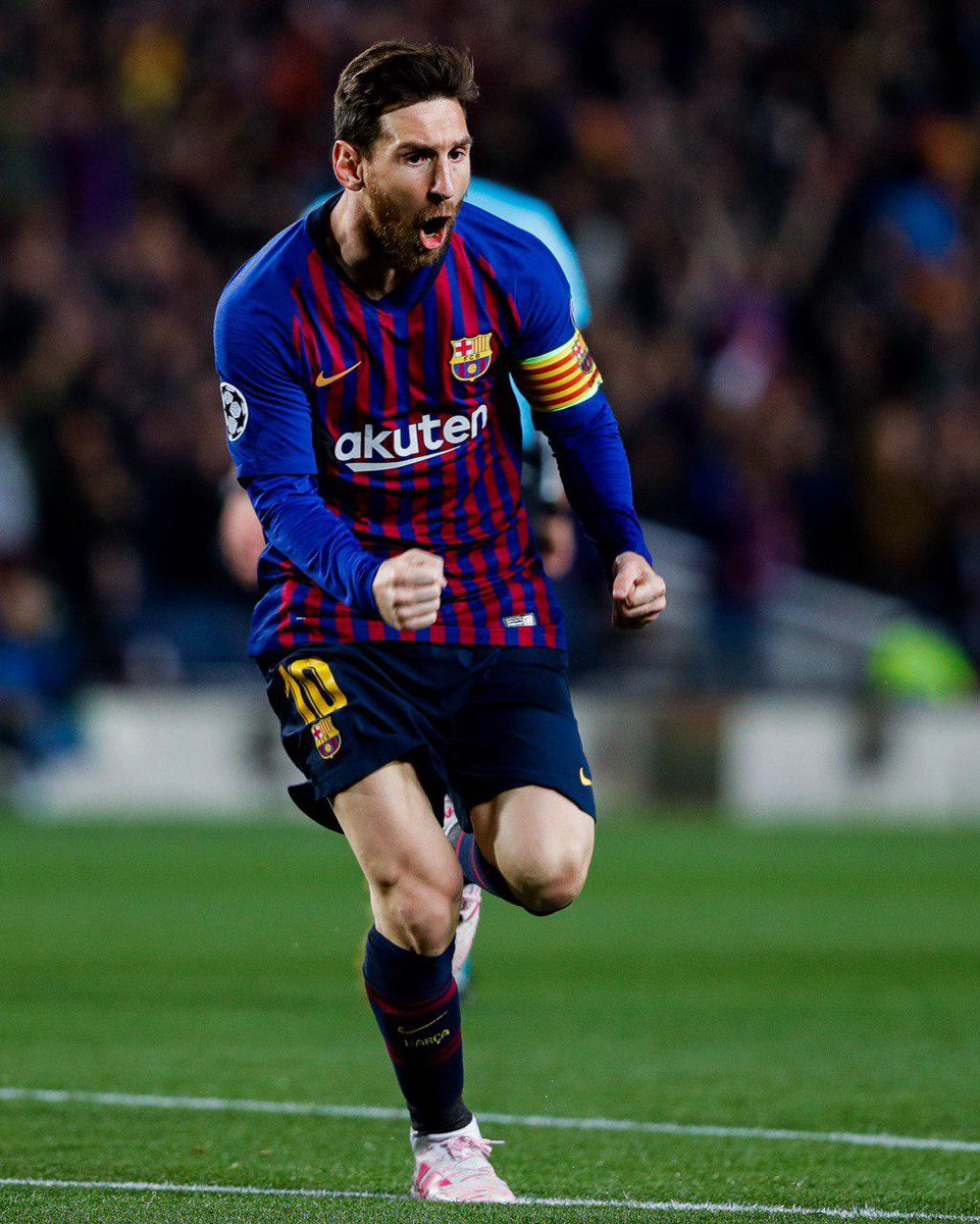 fcbarcelona_fra's tweet photo. 👑 #Messi. Allez-y, essayez de décrire cet homme en un mot : ...................... #ForçaBarça #BarçaMUFC https://t.co/Xp6rrxvzBp