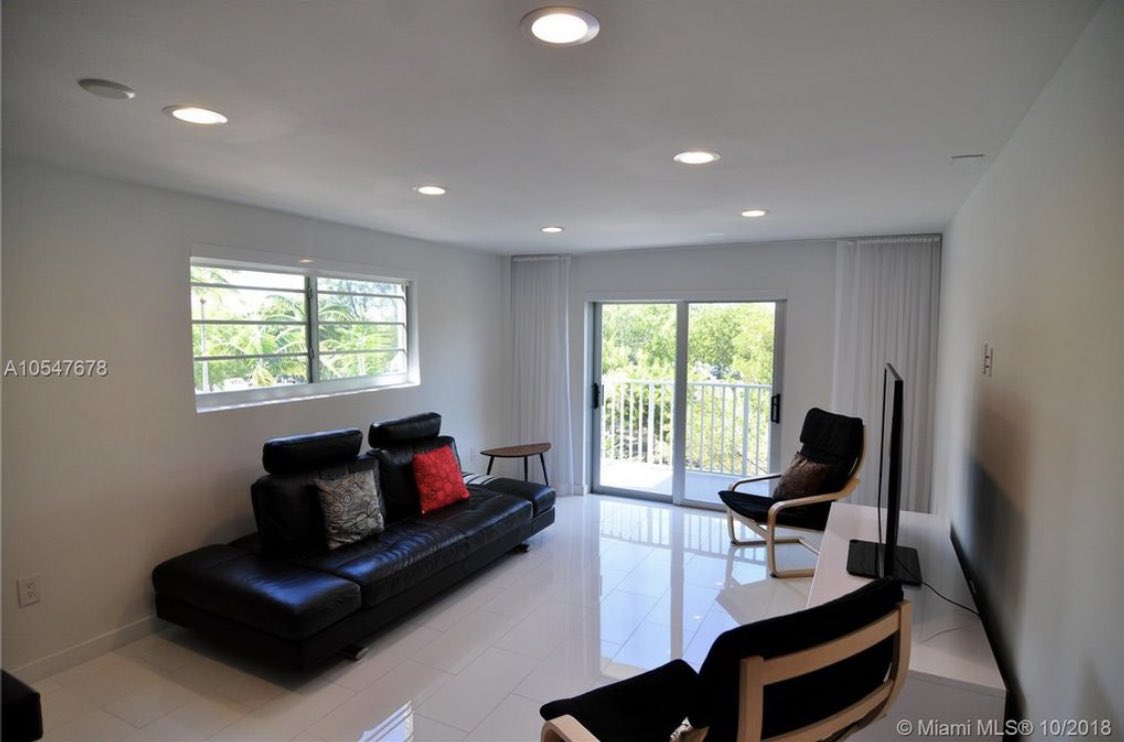 305Realty's tweet photo. Listing Alert 🔥

301 Michigan Ave Apt 301,
-1 Bedroom#l
-1 Bathroom
-700 sq ft. 

Contact us for showings/inquiries. 
(305) 244-0002

#Miami #SouthBeach #RealEstate #MiamiBeach https://t.co/c2aK5ihCGr